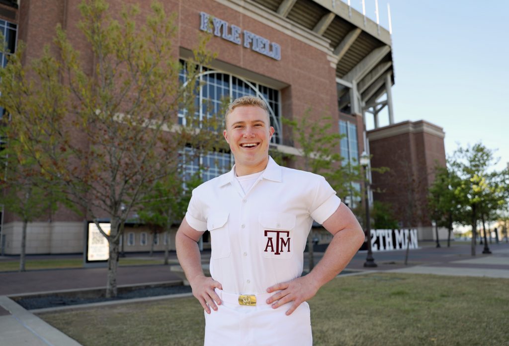 Meet The Yell Leaders Two Liberal Arts Students Elected Junior and