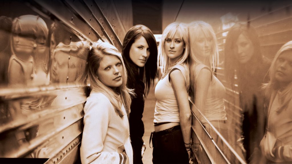 Sepia photo of The Dixie Chicks from the early 2000s.
