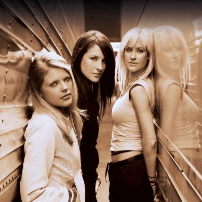 Sepia photo of The Dixie Chicks from the early 2000s.